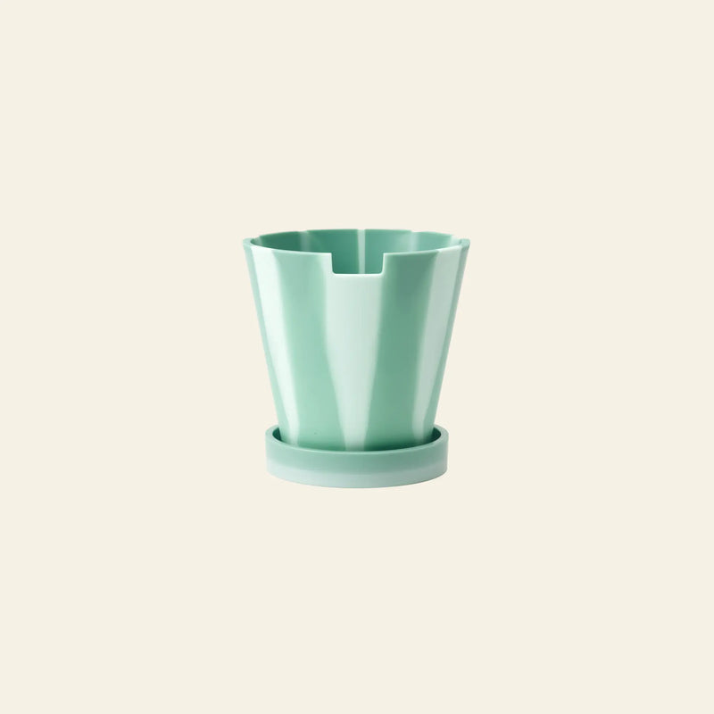 Plastic Ark Dirty Pot