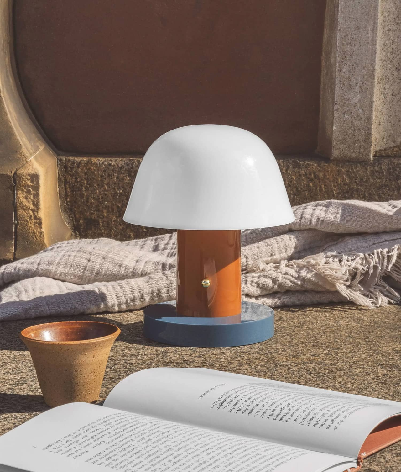 LIGHTING & LAMPS