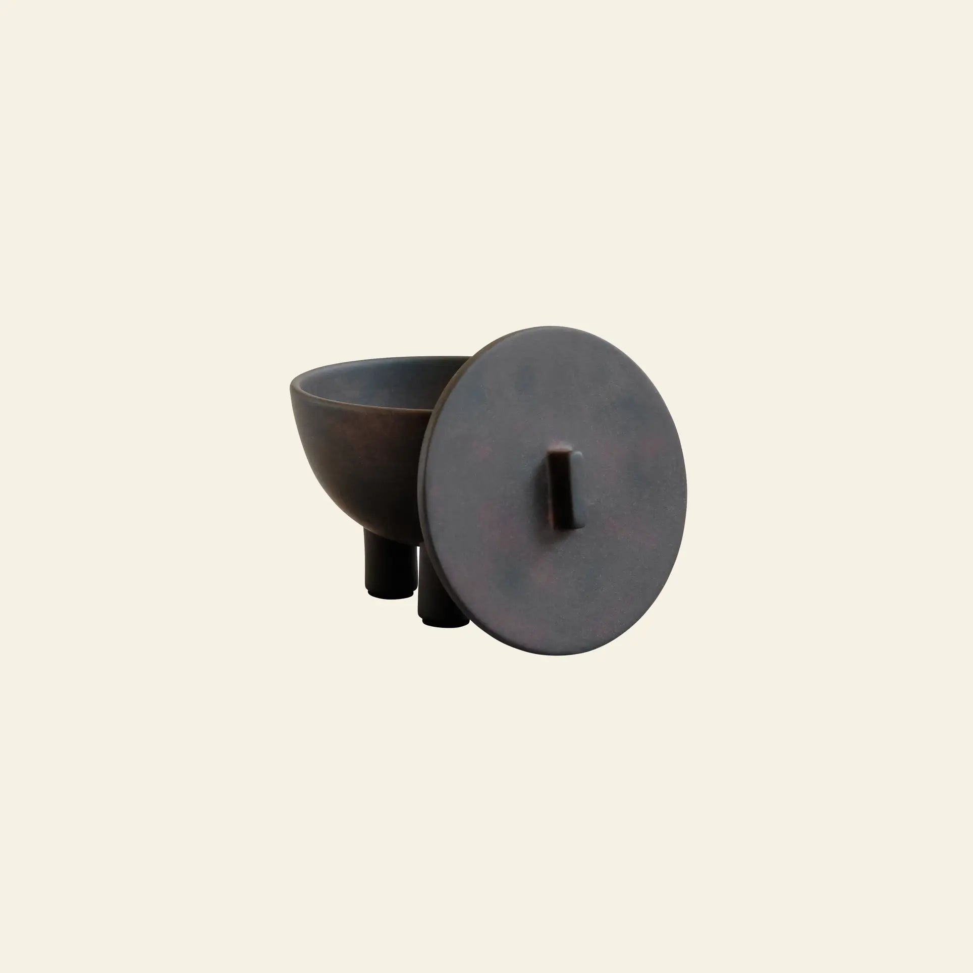 101 Copenhagen Duck Jar, Medio