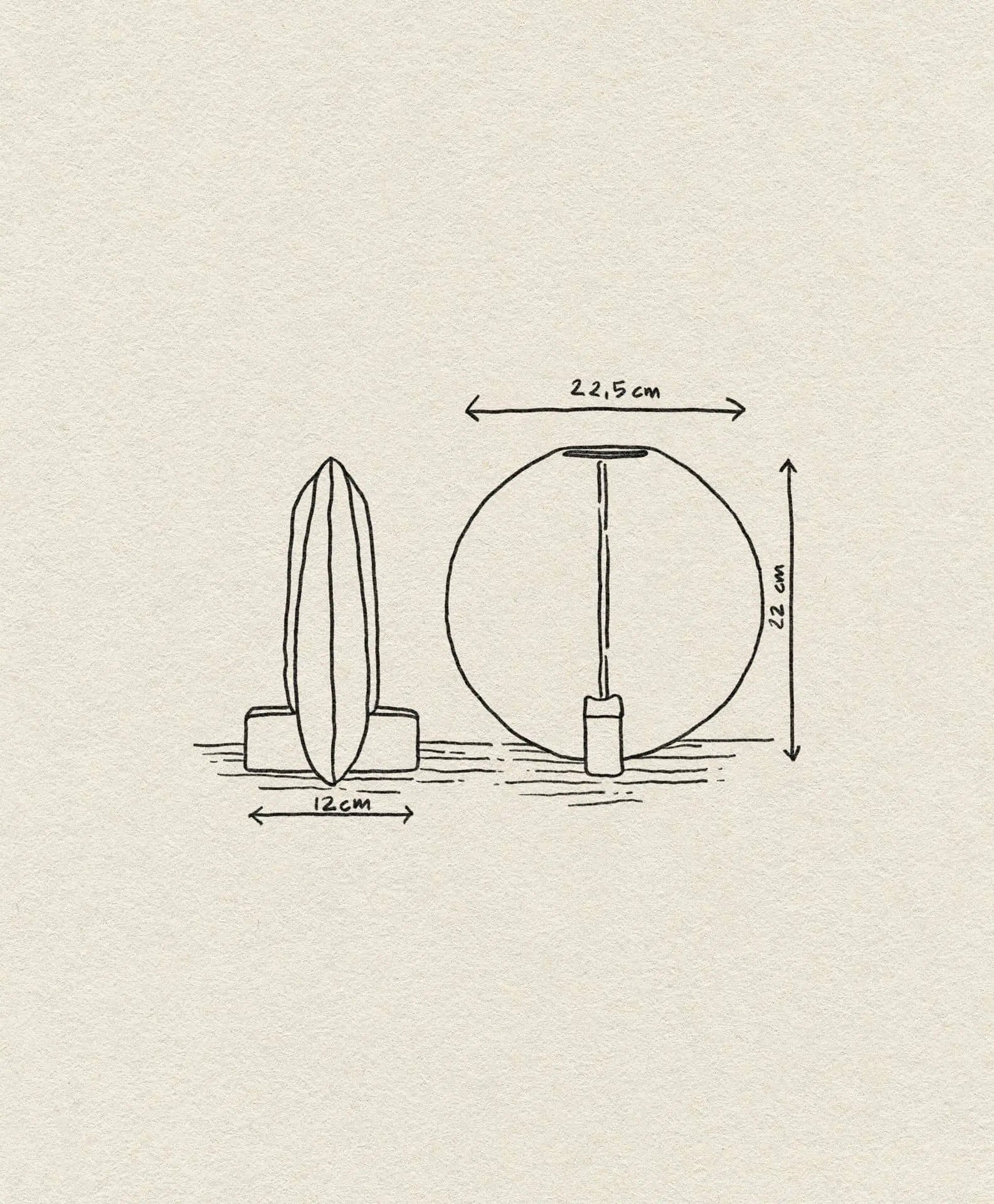 A simple line drawing presents side and front views of the 101 Copenhagen Guggenheim Vase, Petit by 101 Copenhagen. Dimensions—22.5 cm wide, 22 cm tall, and a 12.6 cm base—highlight its Art Deco-inspired elegance and proportions.
