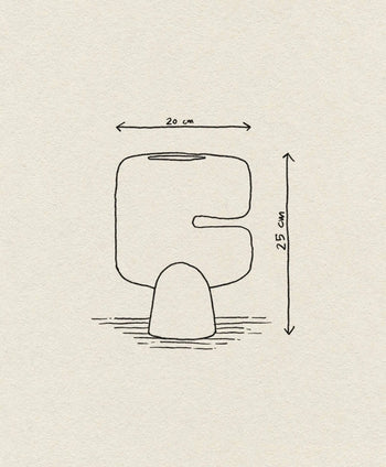 A simple line drawing of the 101 Copenhagen Tribal Vase, Mini by 101 Copenhagen, with labeled arrows showing its 20 cm width and 25 cm height atop a base, set against a textured paper background.