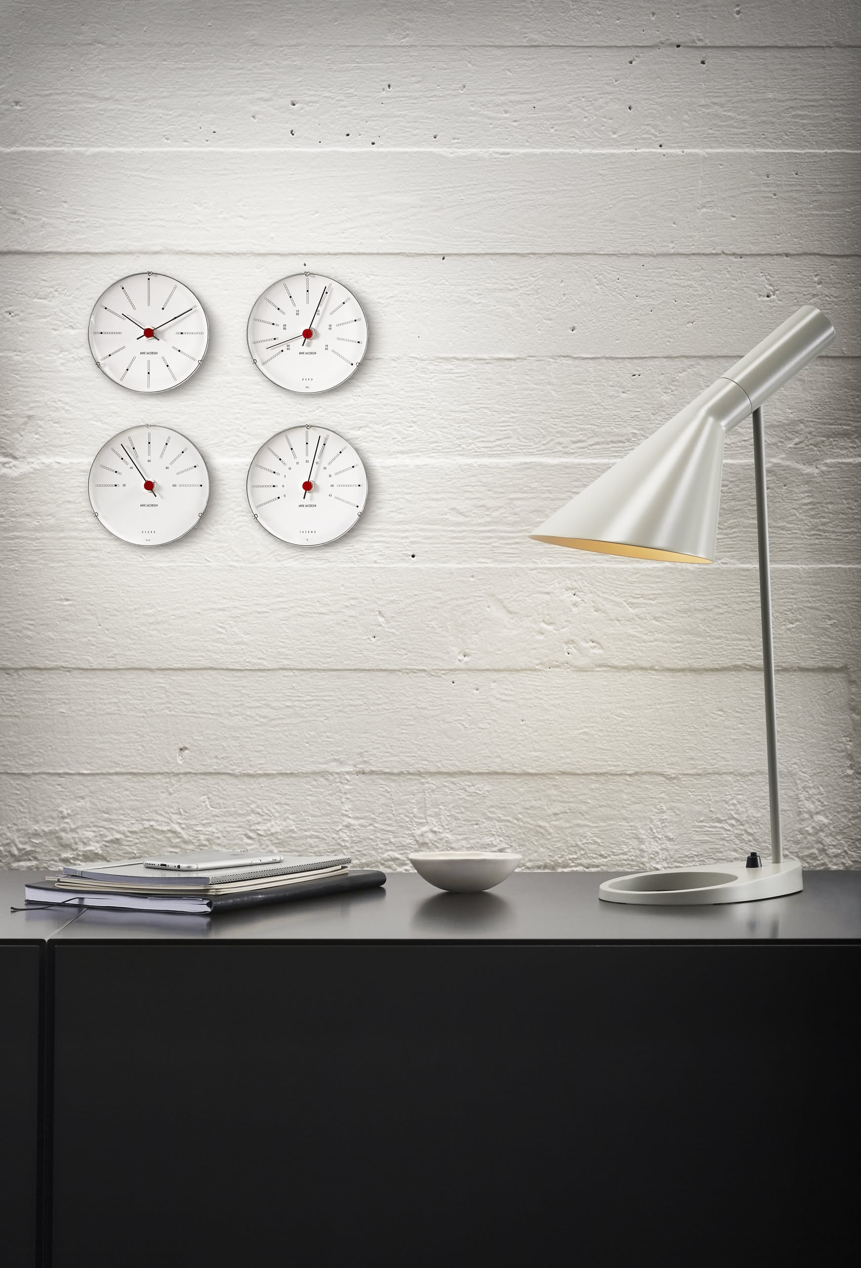 Arne Jacobsen Bankers Barometer 12cm White Black Red 4