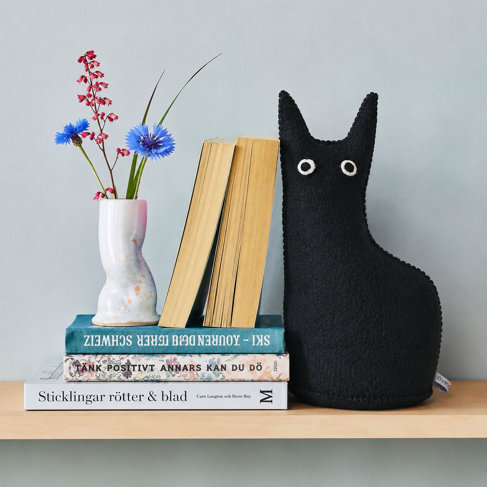 Aveva Design The Curious Cat Door Stop & Bookend Black