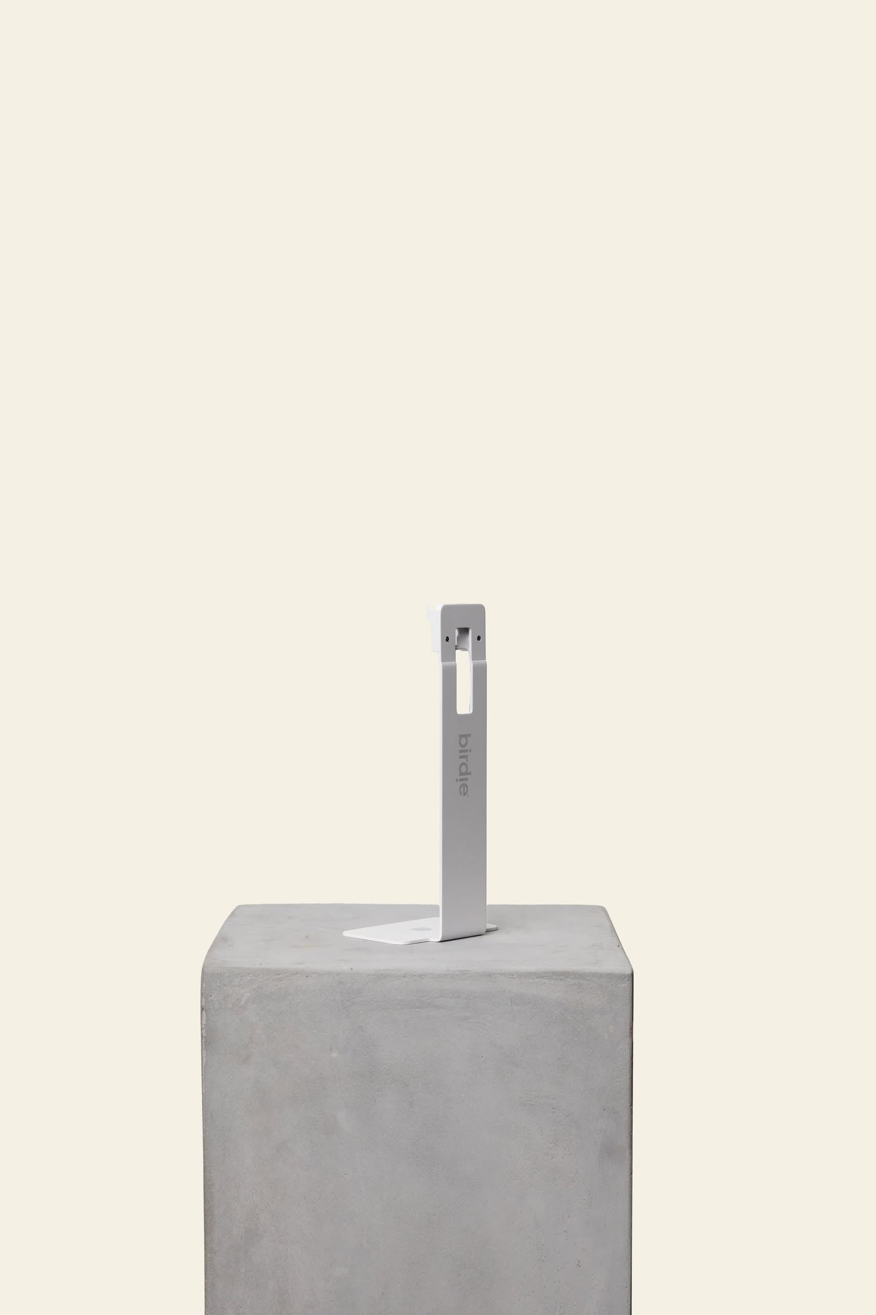 Birdie Stand White