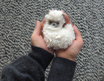 Bitten Pocket Pal Fluffy Llama