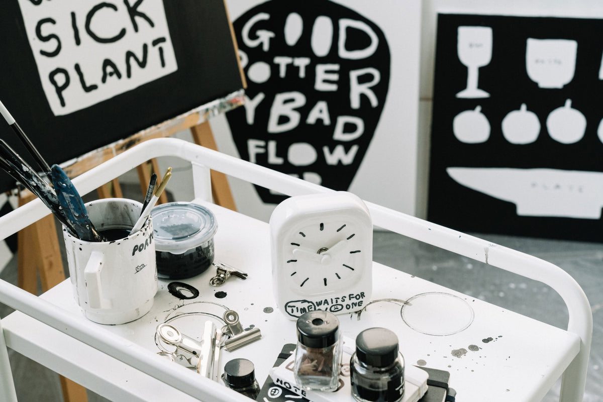 Bmix Studio x INAP Edition Ceramic Desk Clock 03 Black Hands