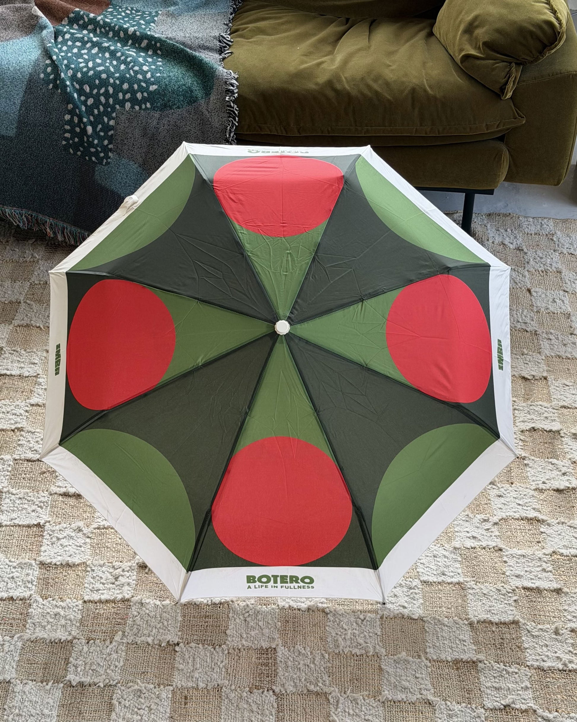 Botero Patterned Umbrella White/Green/Red