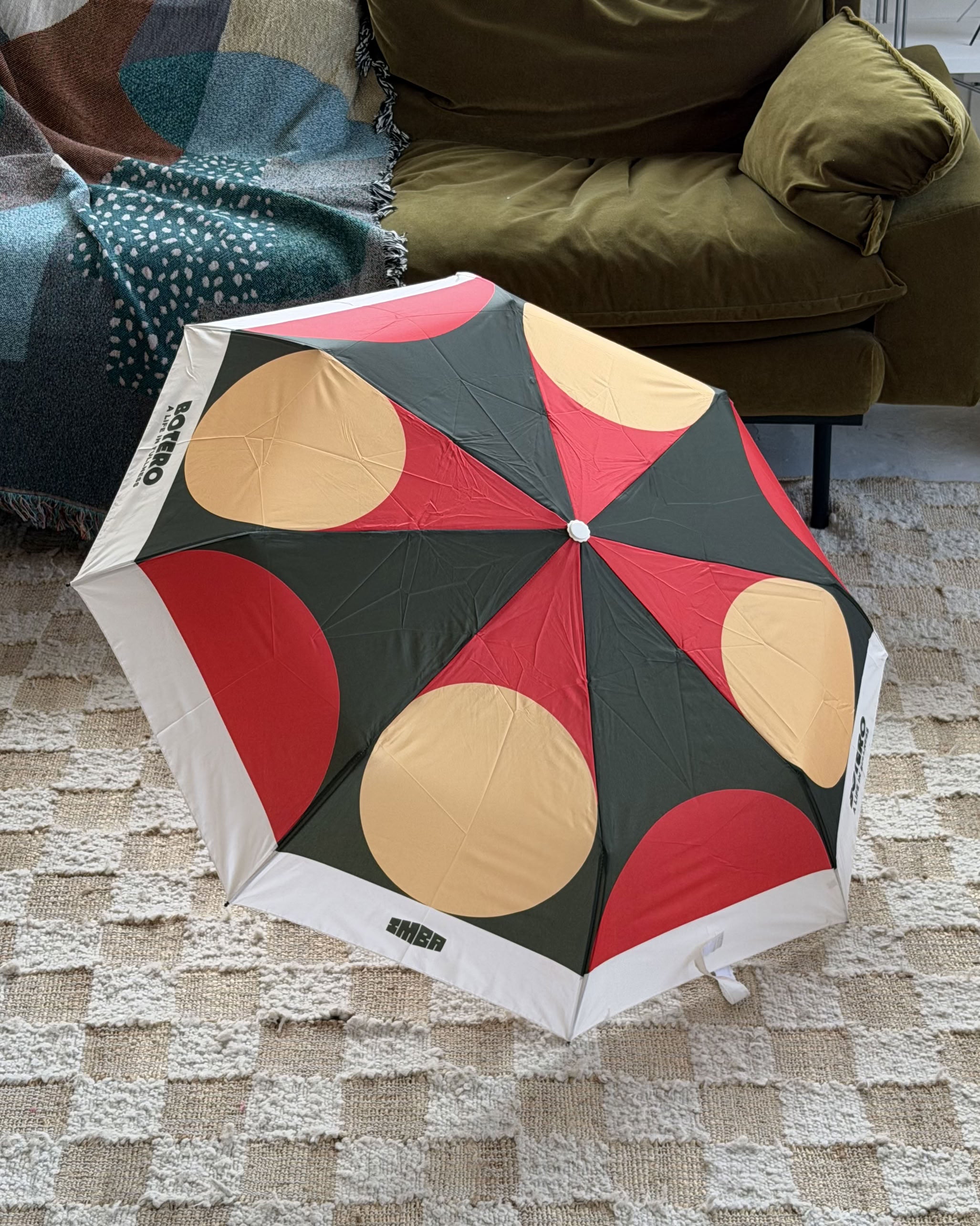 Botero Patterned Umbrella - White/Yellow/Red