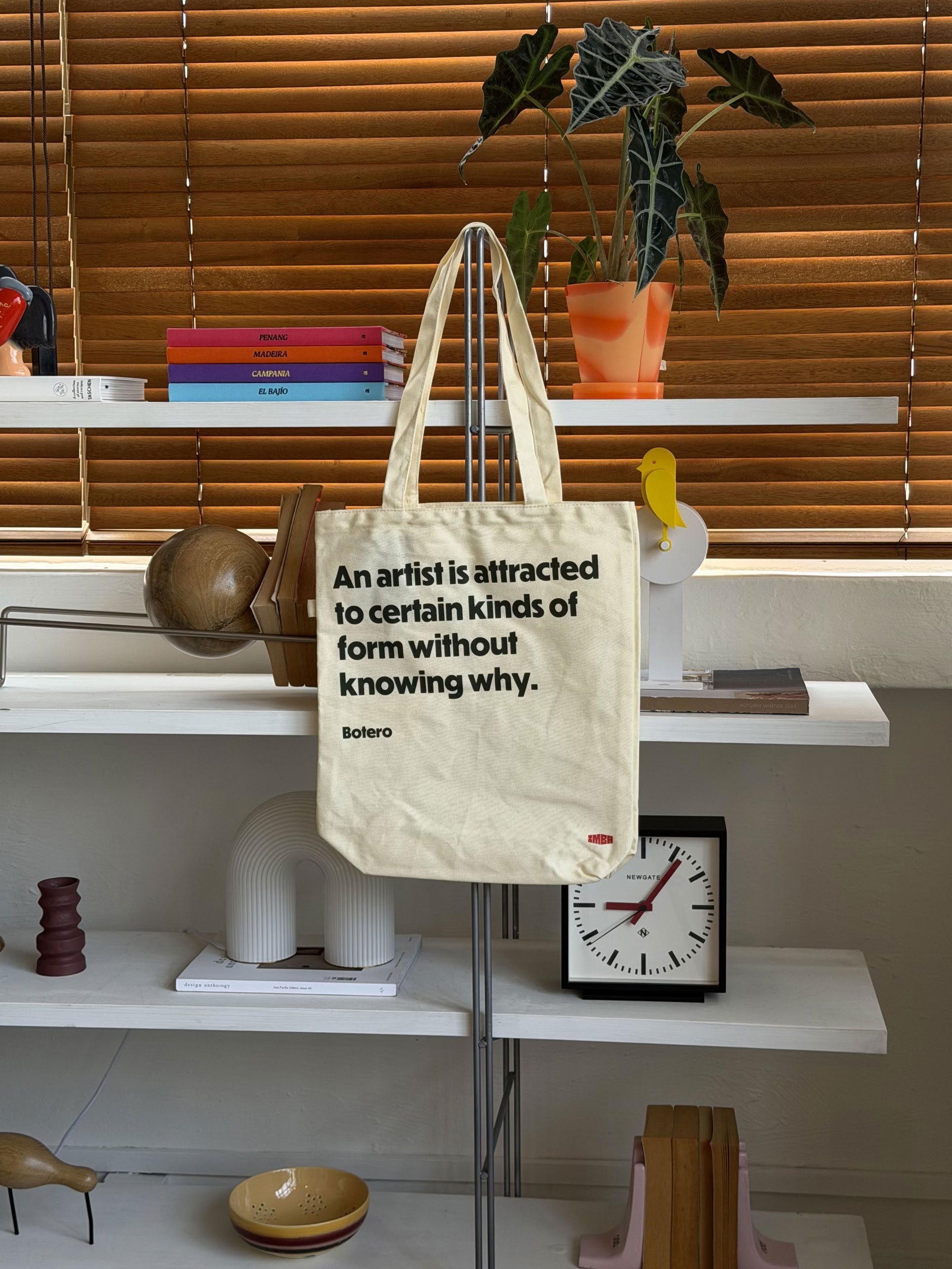 Botero Typography Tote Bag - White/Black
