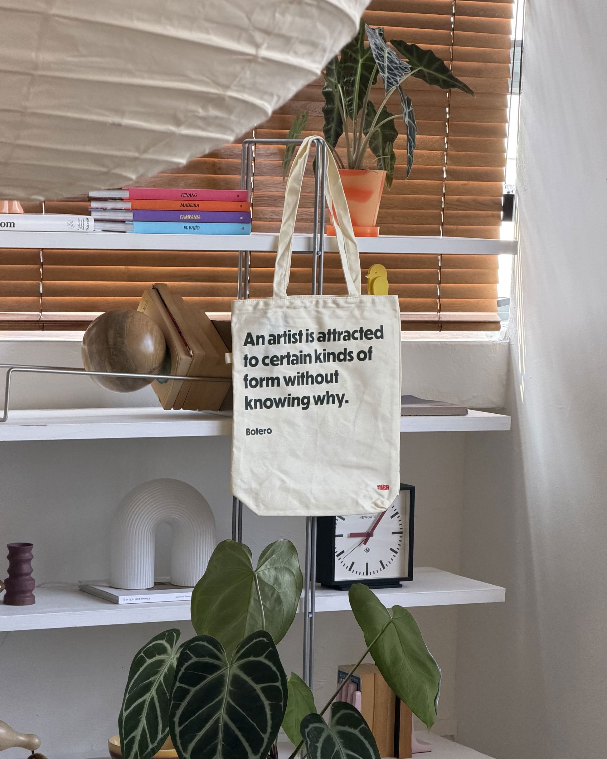 Botero Typography Tote Bag White/Black