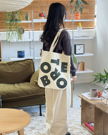 Botero Typography Tote Bag White/Black