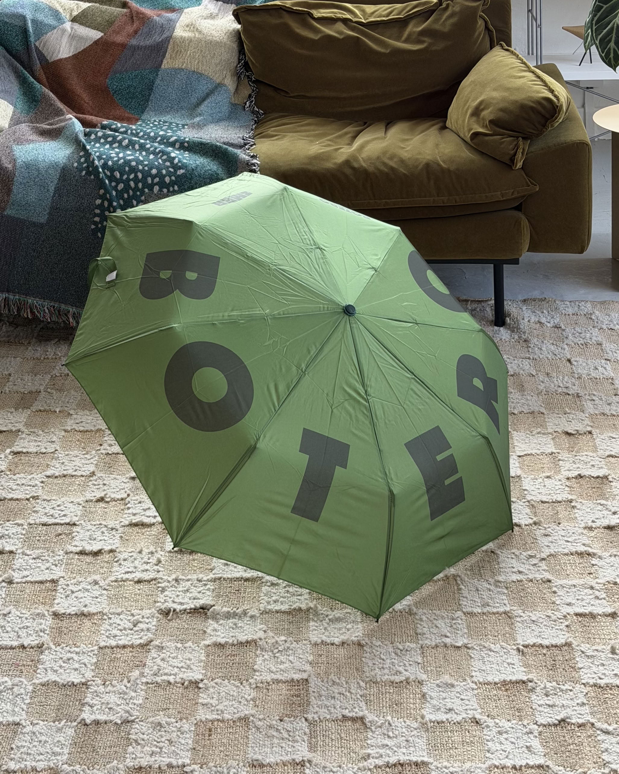 Botero Typography Umbrella - Green/Black