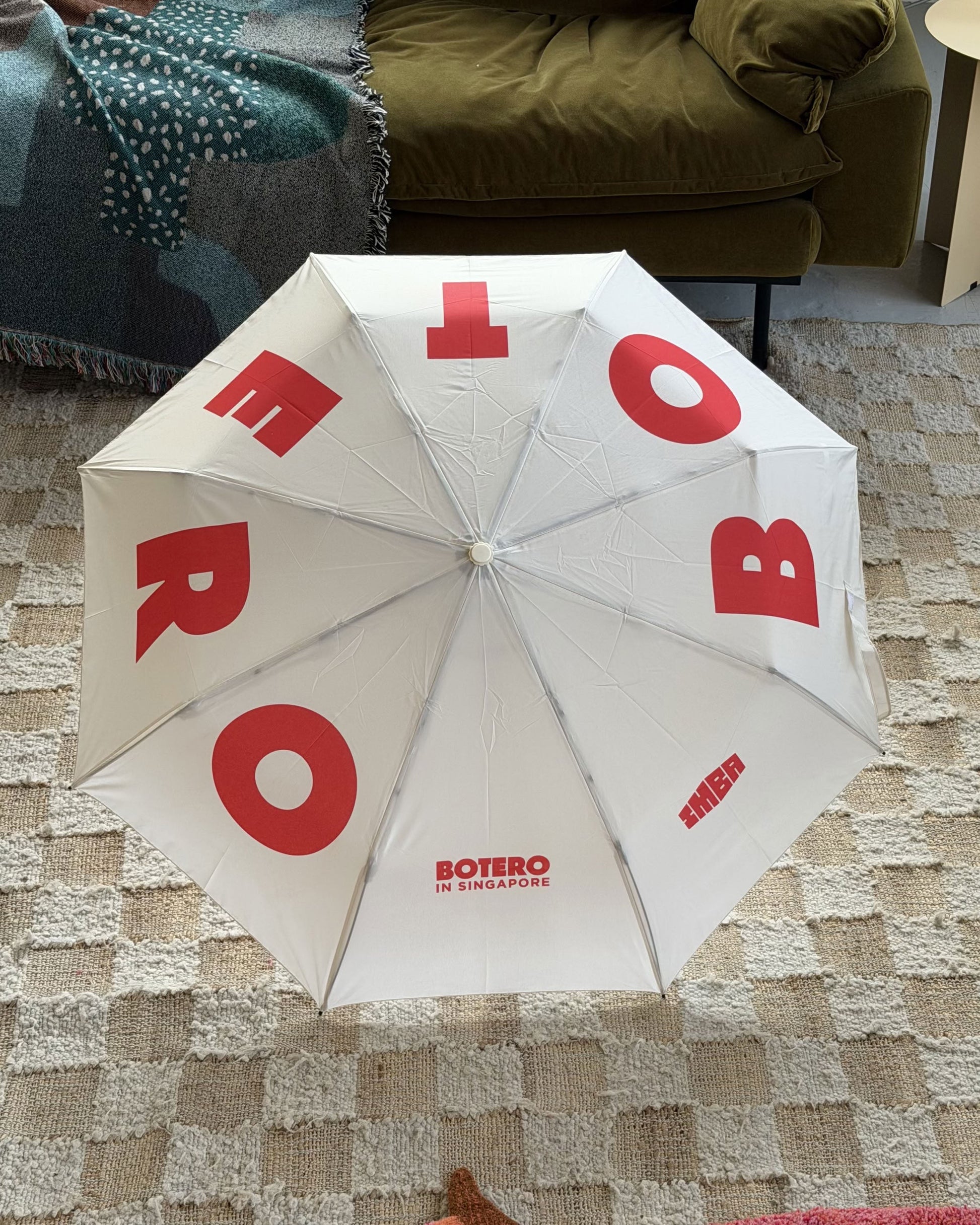Botero Typography Umbrella White/Red