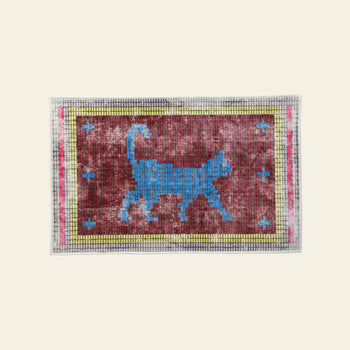 DETAIL Walking Cat Washable Rug Burgundy