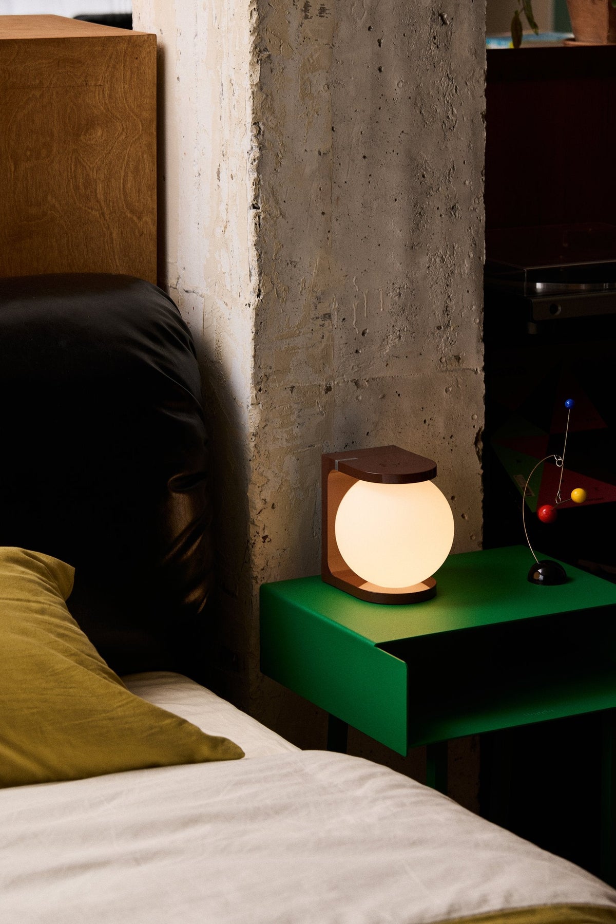 Fine Lumens PLAT MAX Table Lamp Coffee Brown