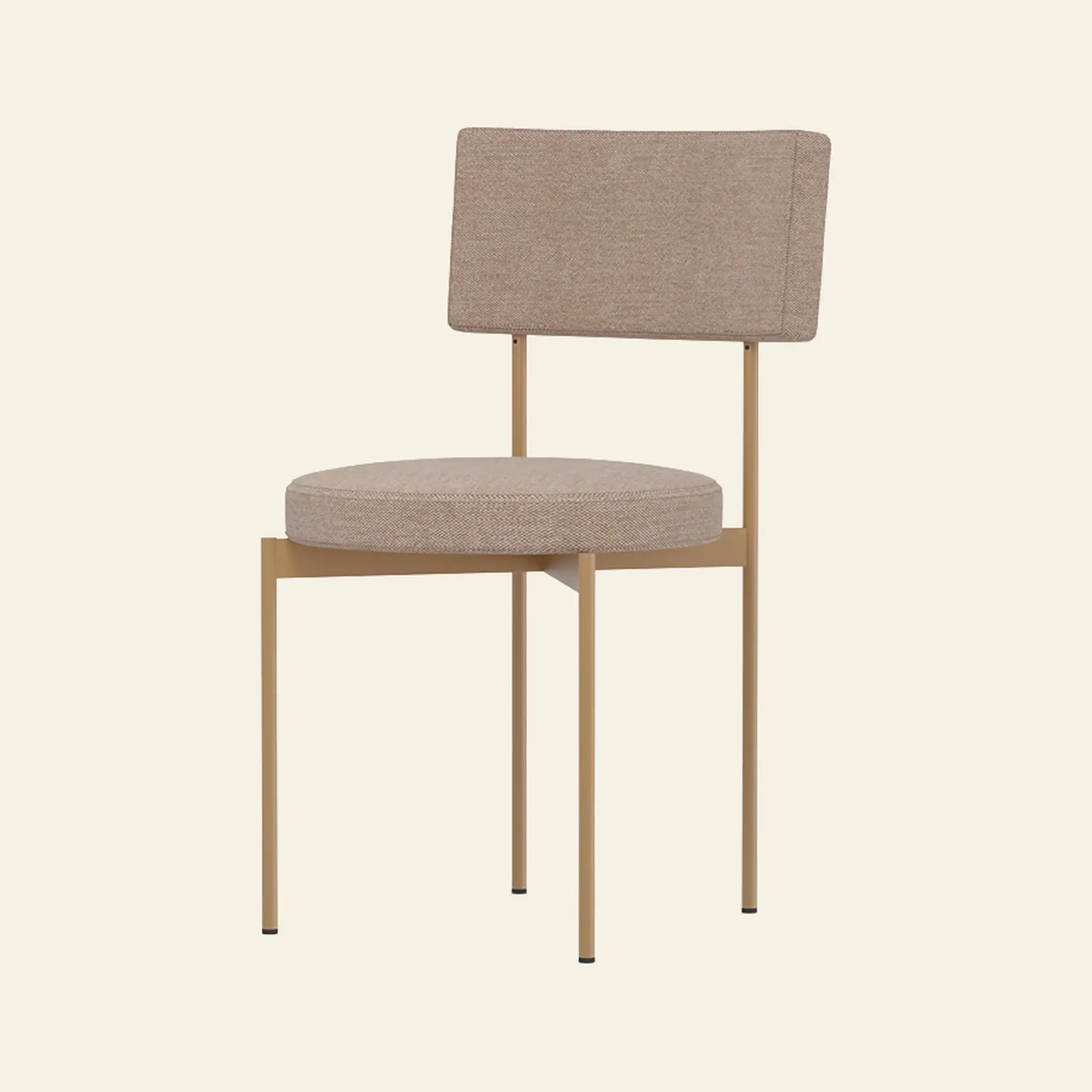 The HKLIVING Dining Chair, Main Line Flax in Dusty by HKLIVING features a stackable design with a round light brown cushioned seat, rectangular backrest, and four slender gold metal legs, all set against a plain beige background.