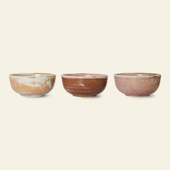 Three HKLIVING Chef Ceramics Bowls—off-white with brown patterns, solid brown, and light pinkish-brown—showcase a stunning reactive glaze, displayed side by side against a neutral background.