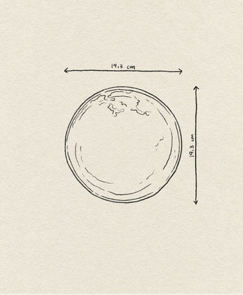 A simple line drawing of the HKLIVING Chef Ceramics: Deep Plate M—a circular ceramic plate measuring 19.3 cm in diameter—displayed on textured paper, with arrows showing its size and a hand-glazed look.