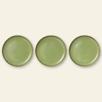 Three HKLIVING Chef Ceramics Dinner Plates, round and light green with subtle concentric patterns and artisanal glaze, are arranged side by side on a plain off-white background.