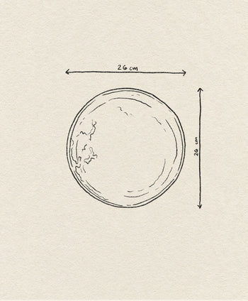 A simple line drawing of the HKLIVING Chef Ceramics: Dinner Plate in rustic pink, 26 cm diameter, features arrows and labels for its size on a plain background, emphasizing its artisanal glaze style.