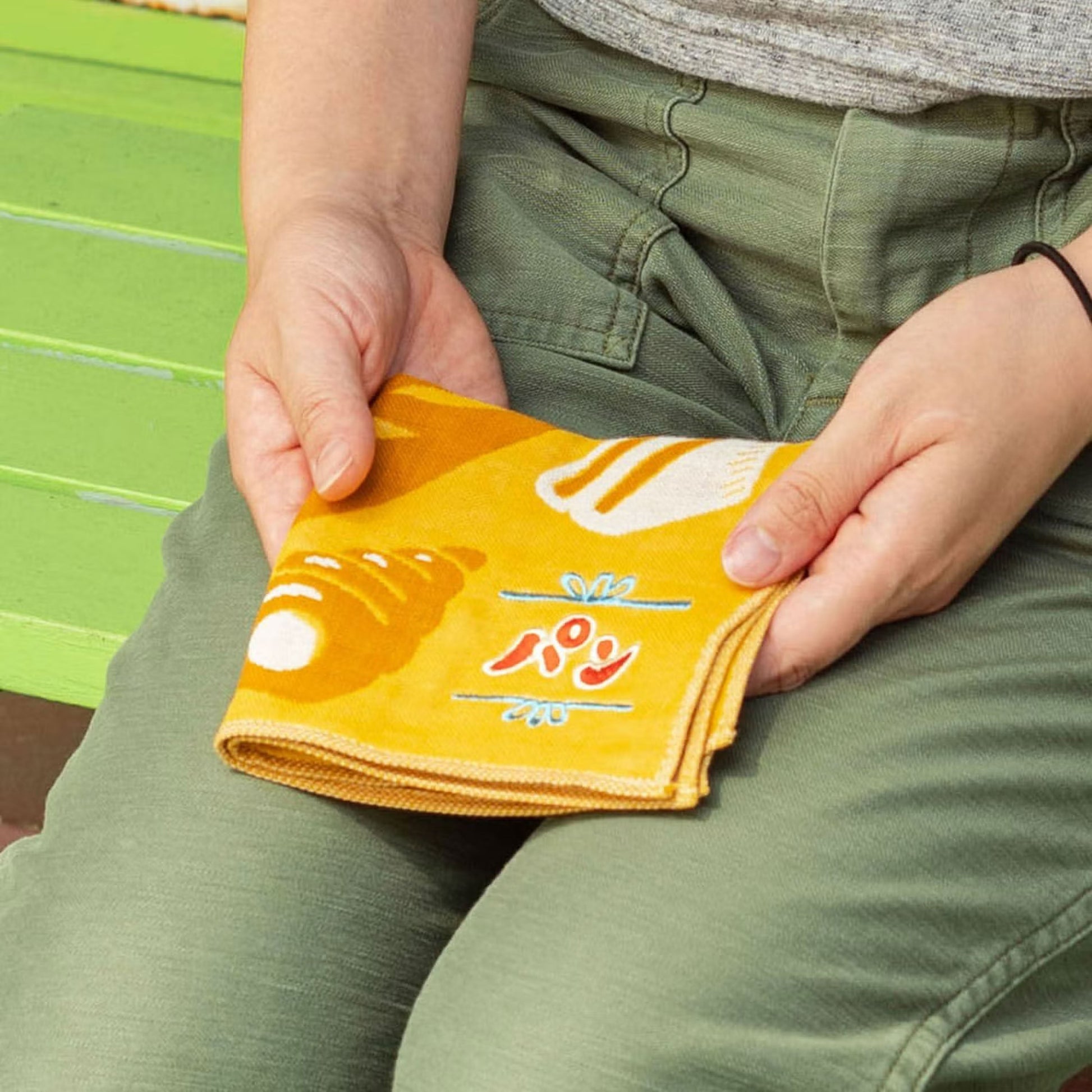 Hightide New Retro Gauze Handkerchief Bread