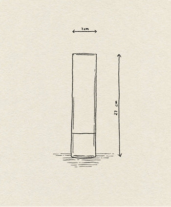 A simple hand-drawn sketch of the Ichendorf Milano Bamboo Groove Vase 27cm (27 cm high, 7 cm wide) by Ichendorf Milano, shown standing upright with measurement arrows on a textured background.