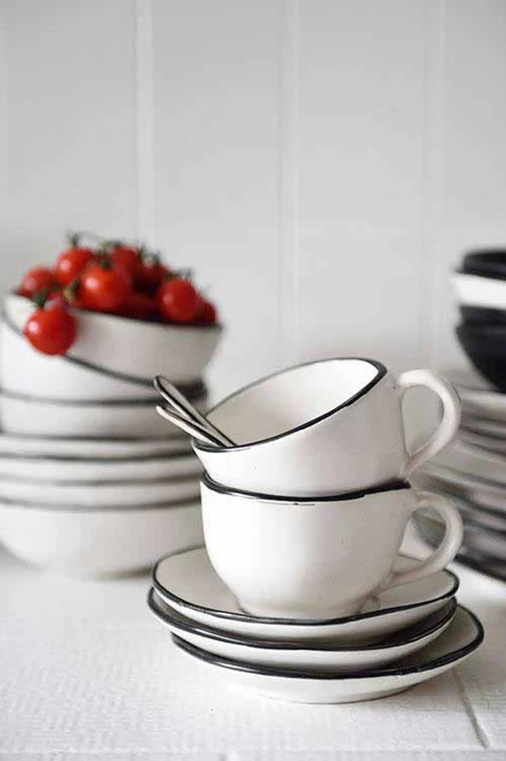 Kra Sanctuary Andaman Free Form Cup And Coaster White