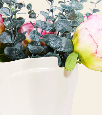 L'expressionist Bouquet of Bow Vase