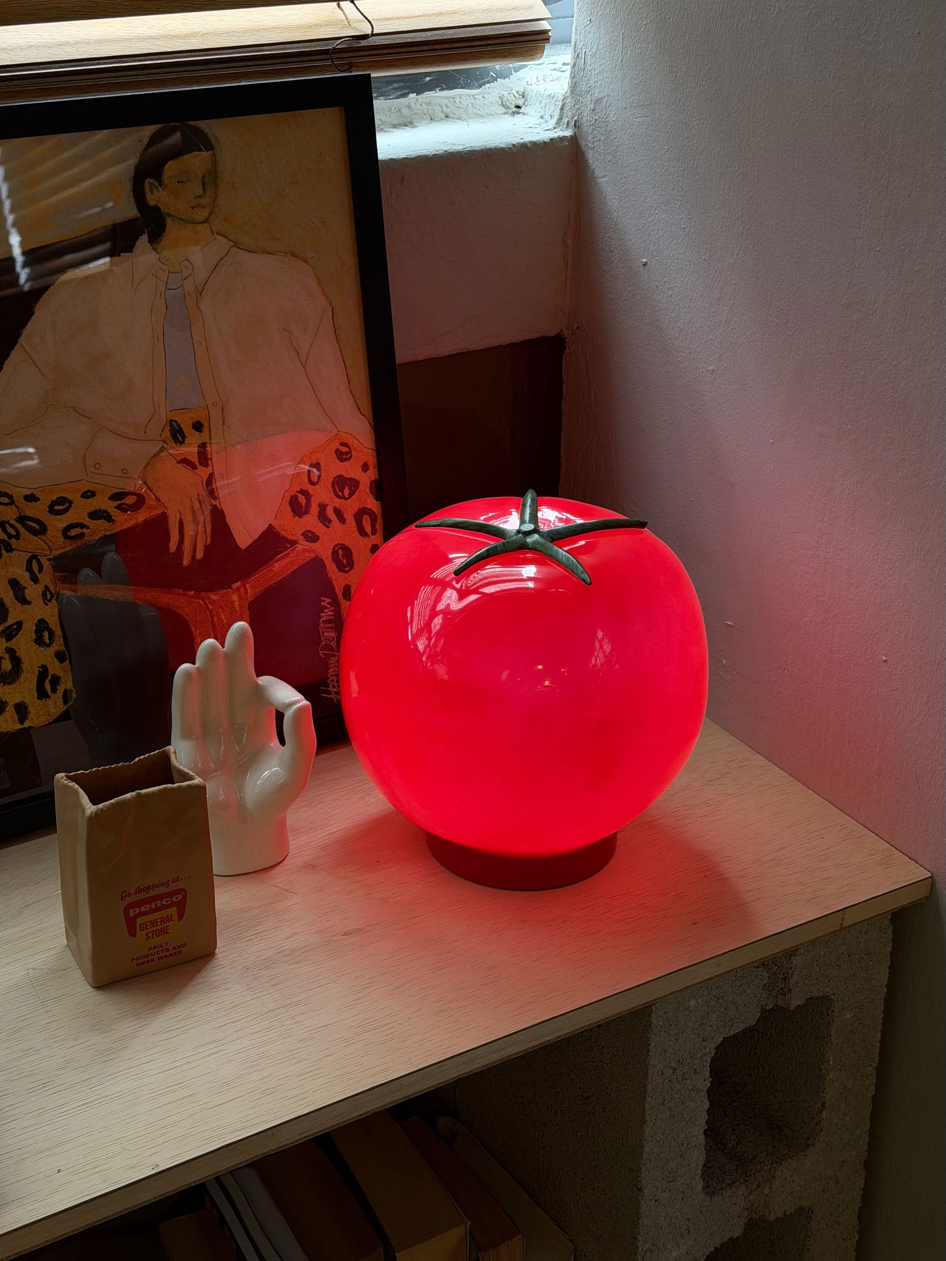 L'expressionist Tomato Lamp