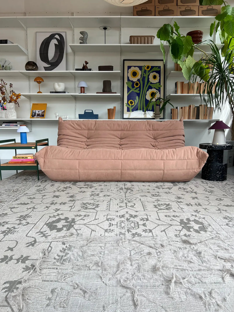 Ligne Roset Togo，三座