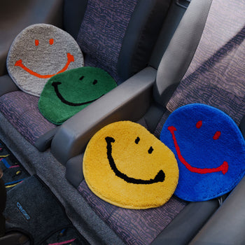 MIYOSHI RUG Harvey Ball x MIYOSHI RUG Original Smiley Face Chair Rug Green