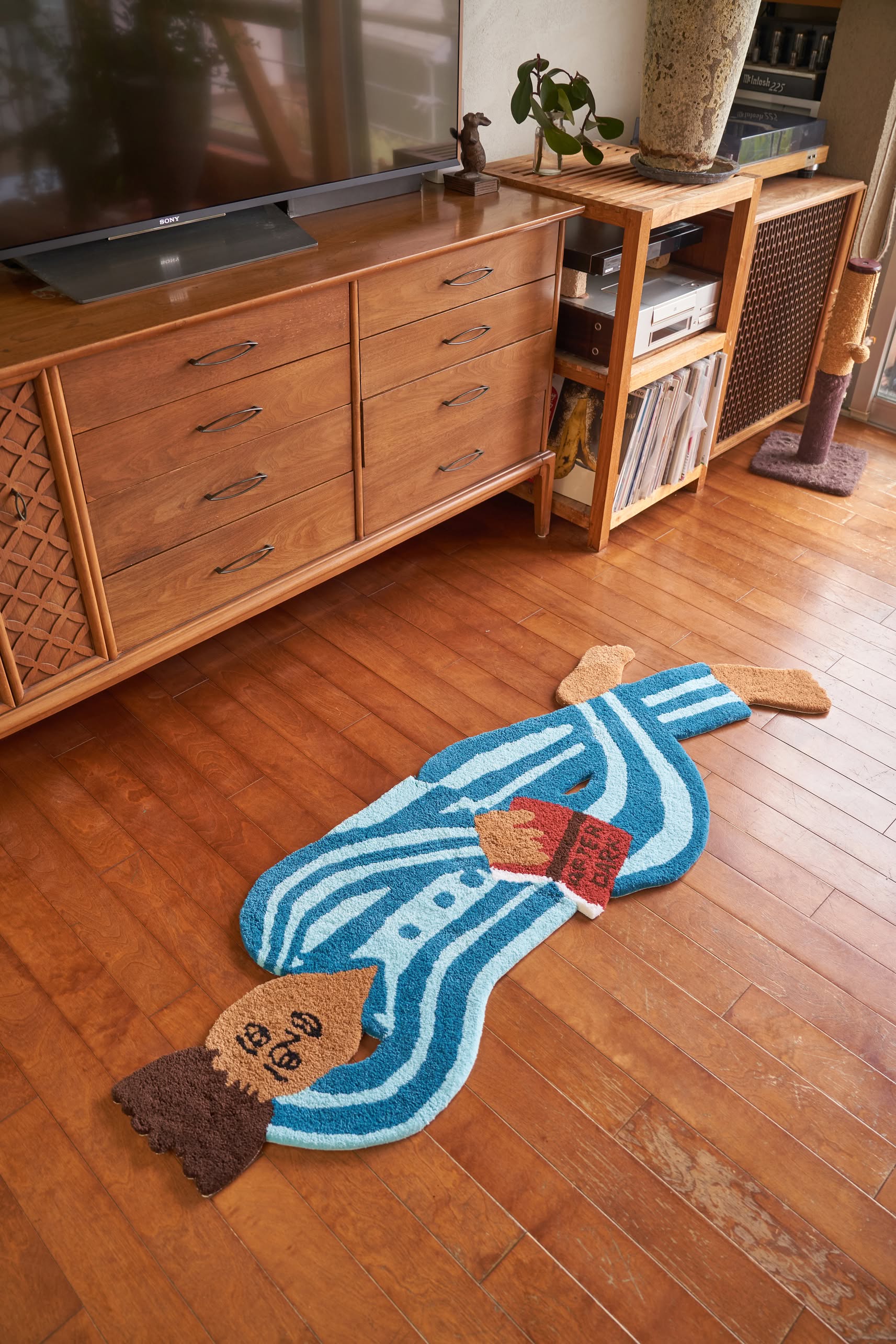 MIYOSHI RUG Shiomi Wada x MIYOSHI RUG Your Friend Rug Multi