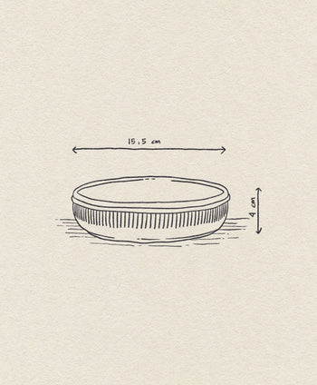 A hand-drawn illustration of the Normann Copenhagen Junto Dish (15.5cm), a versatile, shallow terracotta dish featuring vertical side lines and measurement arrows showing its 15.5 cm width and 4 cm height.