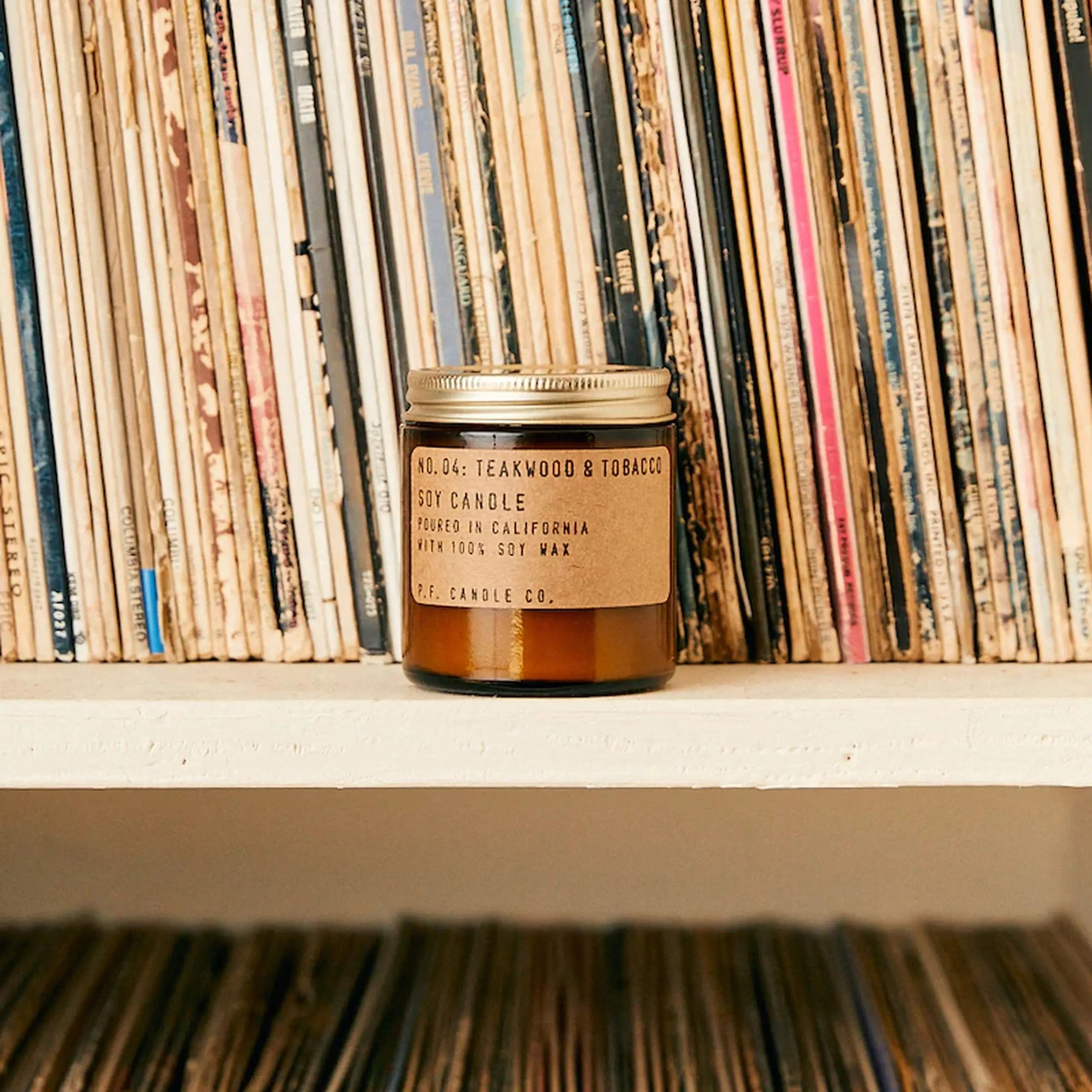 PF Candle Co. 4号柚木烟草迷你蜡烛（3.5盎司）