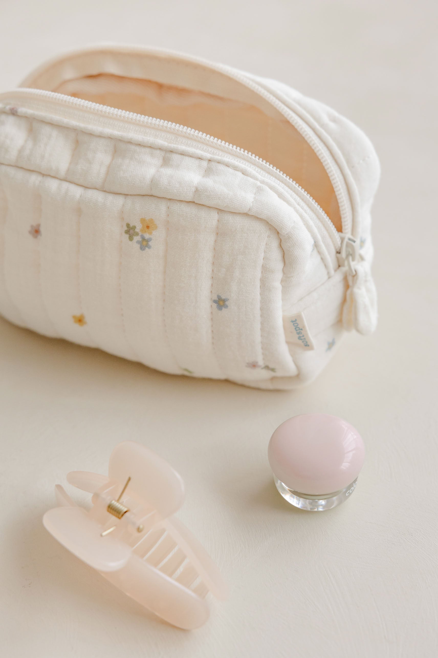 Soft Spot Soft Mini Loaf Pouch Daisies
