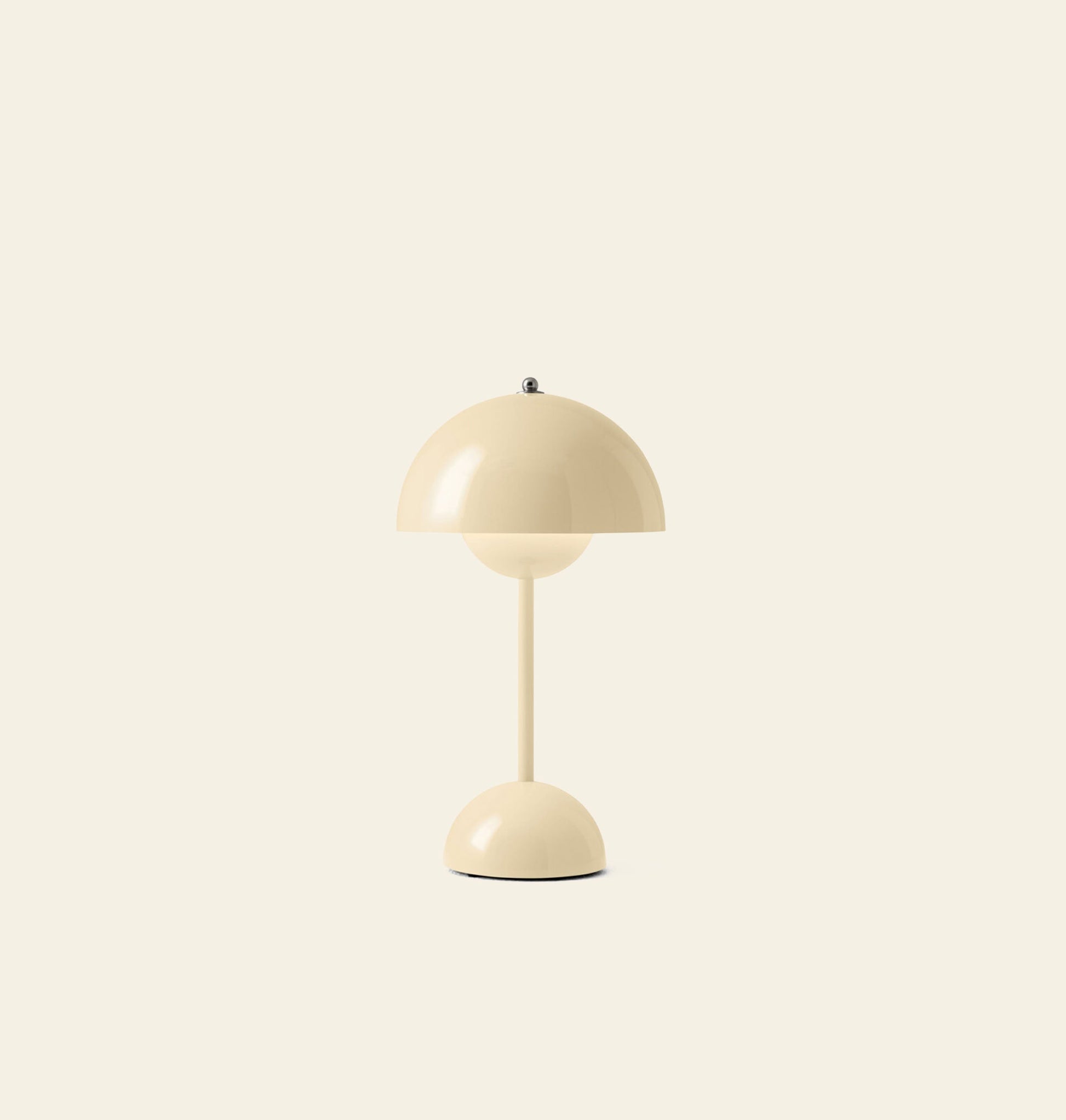 &Tradition Flowerpot VP9 Portable Table Lamp Ivory