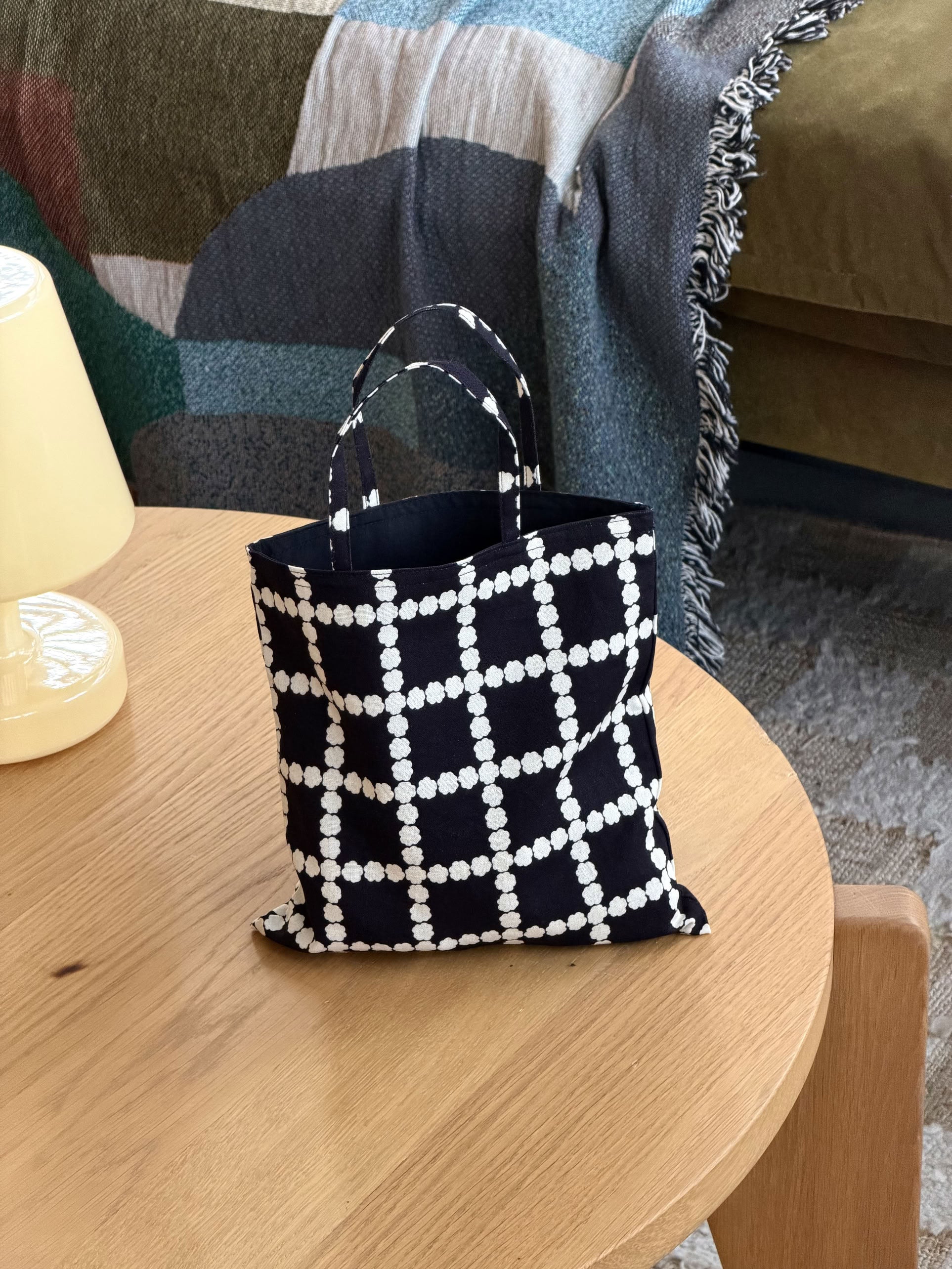 WARMGREY TAIL Blossom Check Mini Bag Black