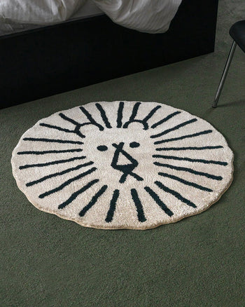 WARMGREY TAIL Lion Rug Black Line On Ivory