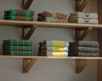 WARMGREY TAIL Tiger Hand Towel Black