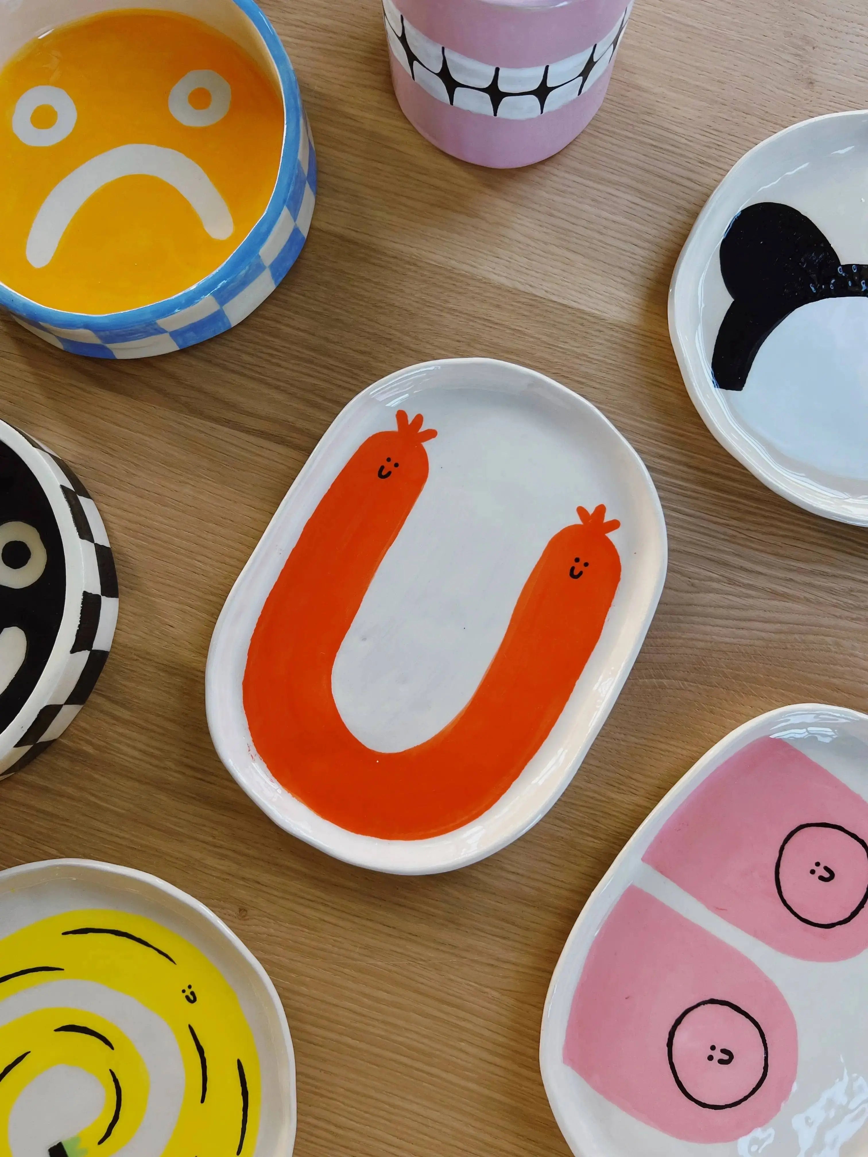 Wobbly Studio Happy Things Plate - Saucisse