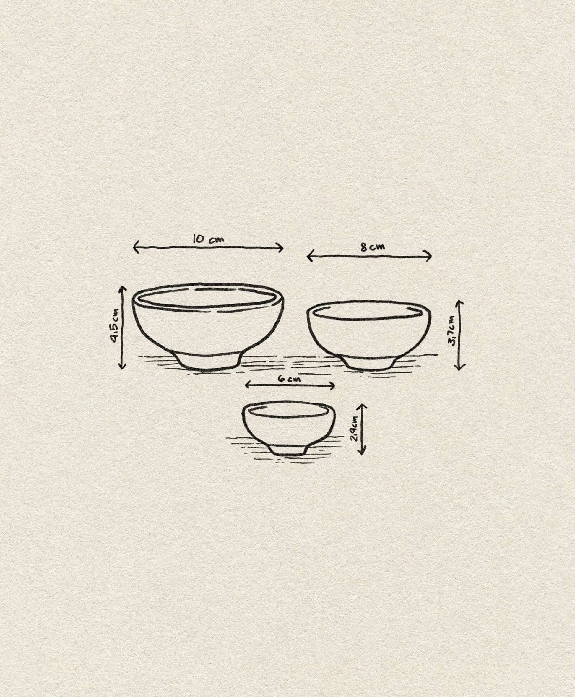 A hand-drawn diagram features the ferm LIVING Petite Bowls, Set of 3 natural bowls in varying sizes—large (10x5.5 cm), medium (8x3.5 cm), and small (6x2.5 cm)—perfect for elevating your dining experience.