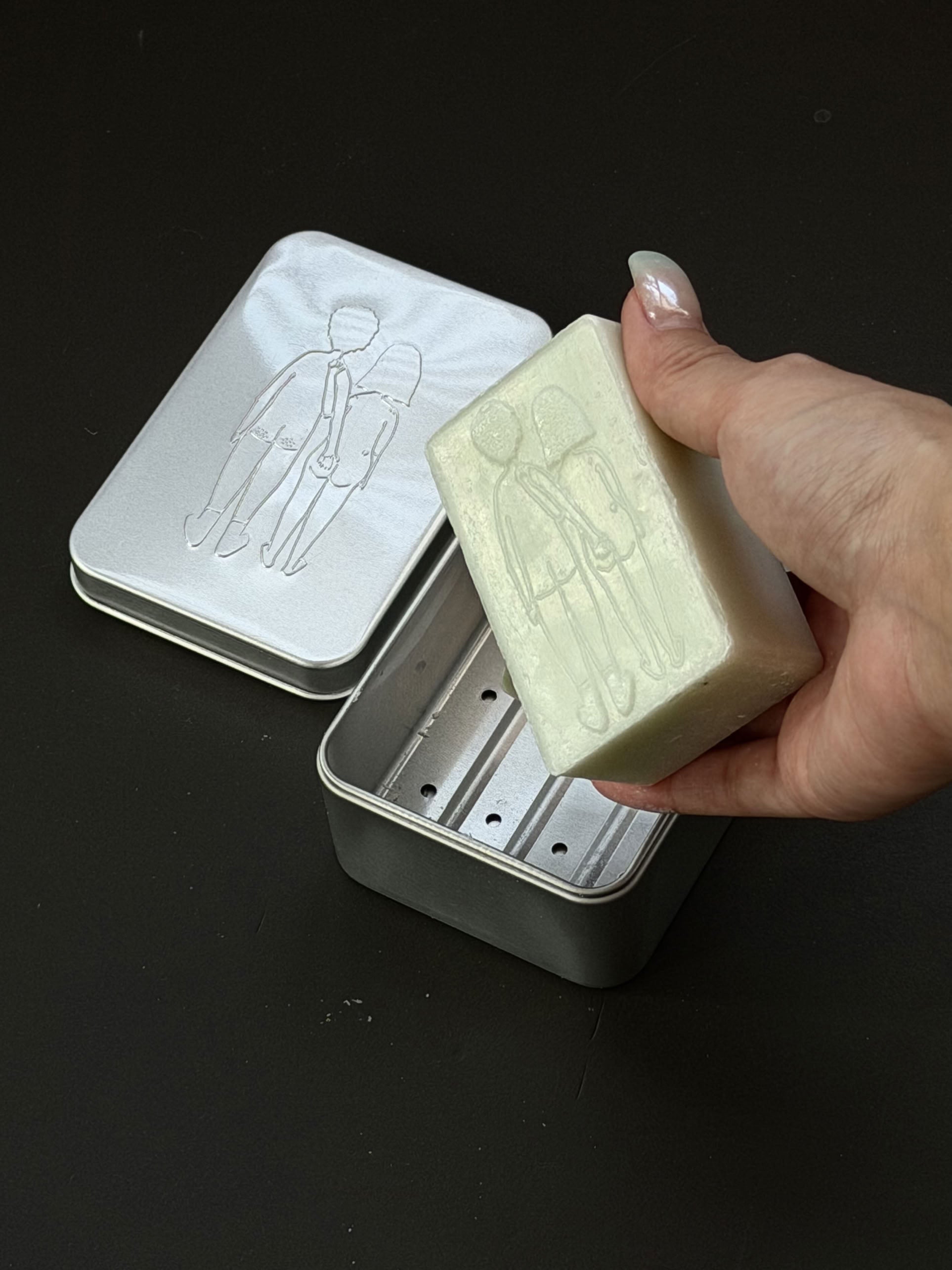 helen b Naked Couple Back Soap Eucalyptus