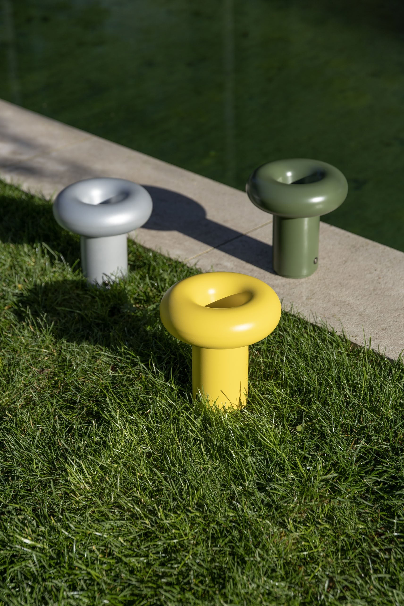 &klevering Glimpse Portable Lamp Moss Green
