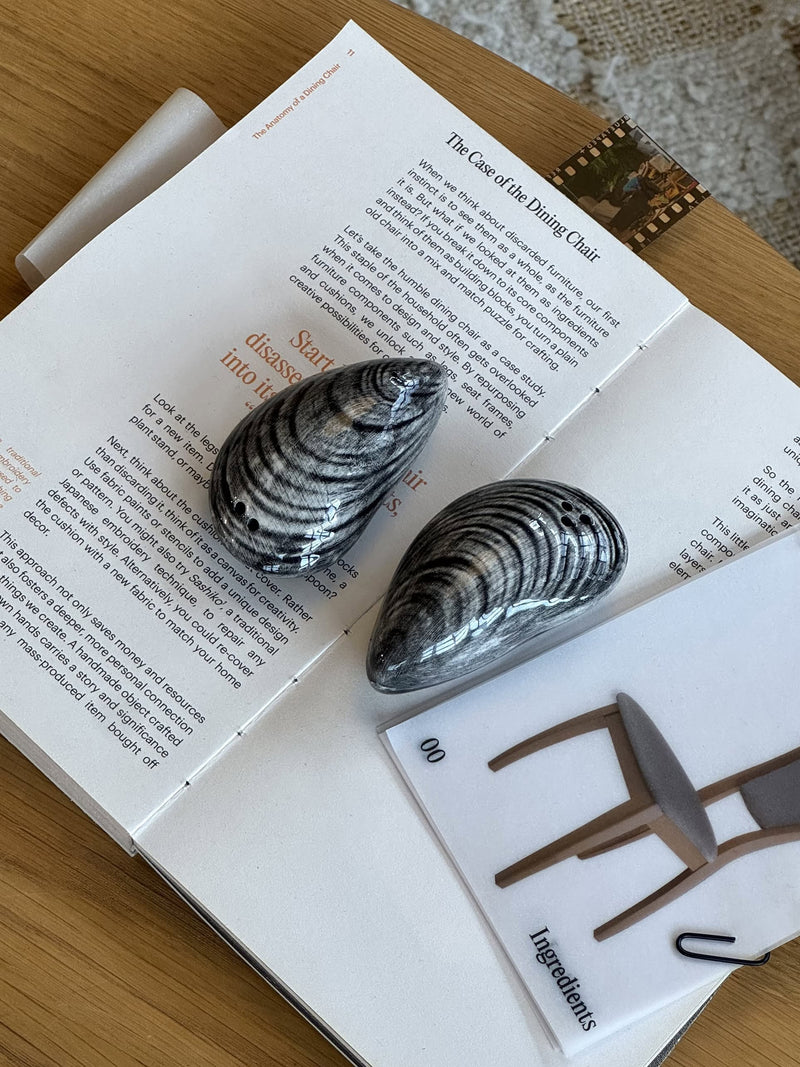 &klevering Mussel Salt & Pepper Set