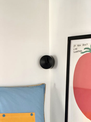 mosery Corner Clock Black