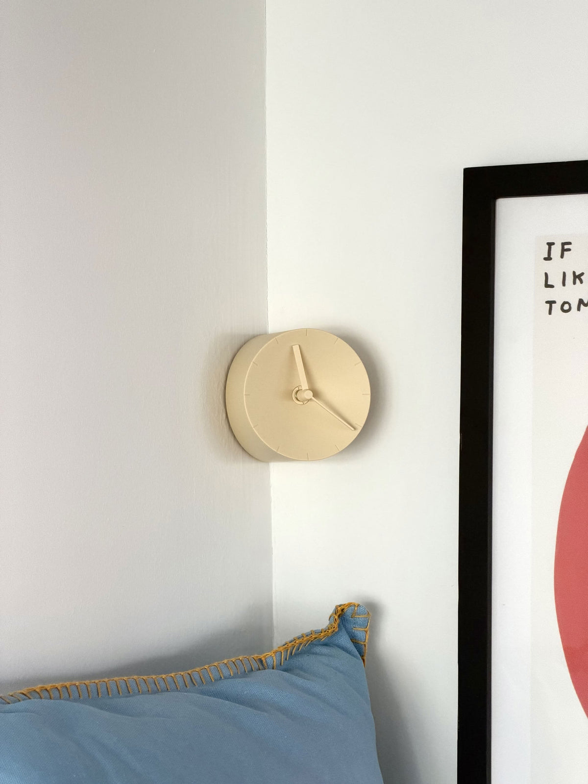mosery Corner Clock Butter