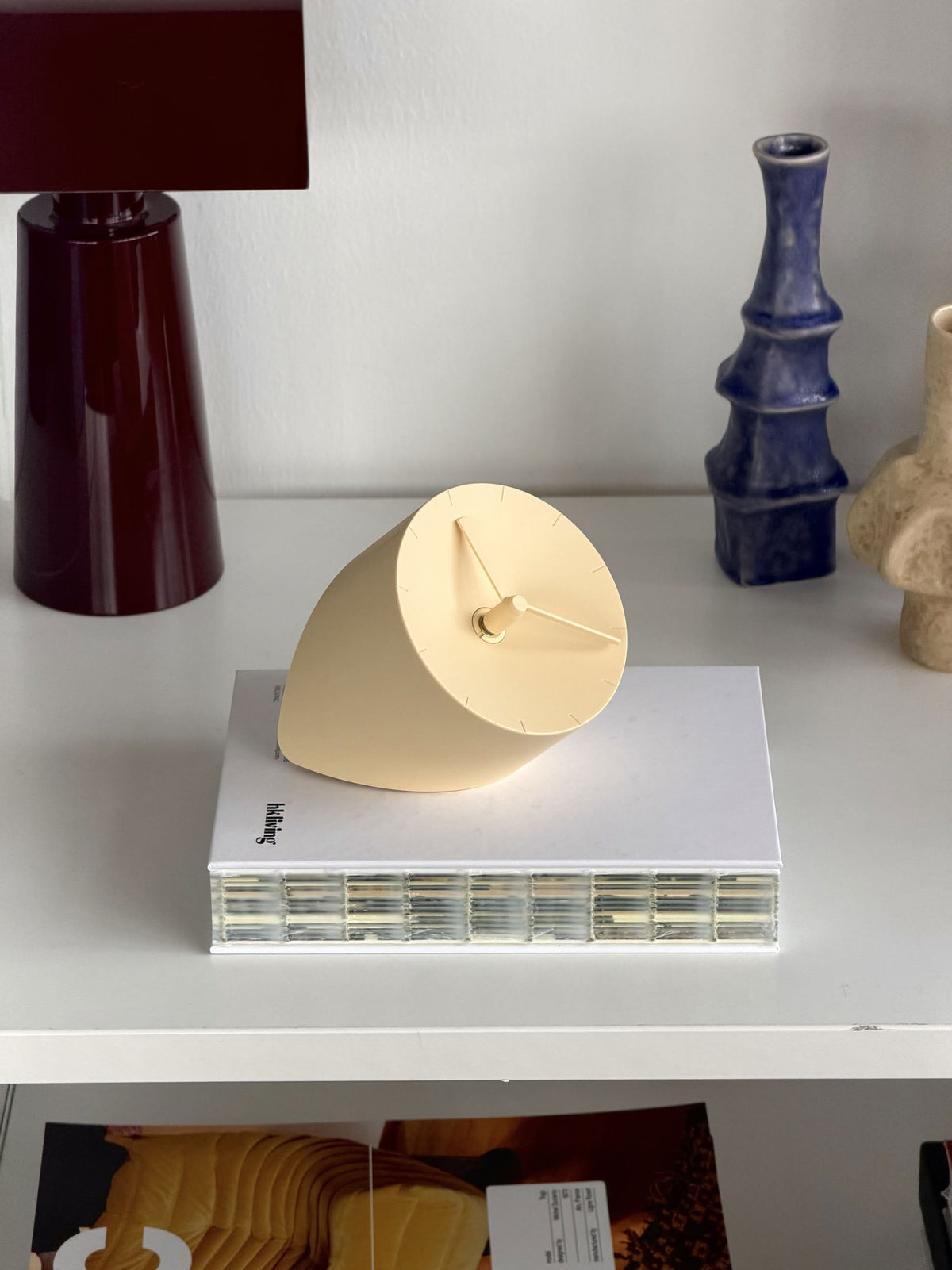 mosery Corner Clock Butter
